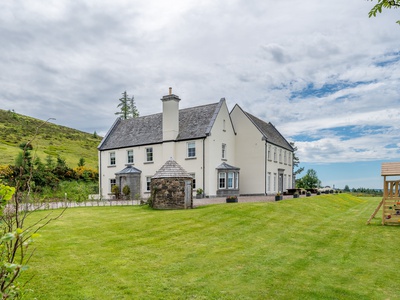 Alexander House - East Wing with Hot Tub and Pool, Perth and Kinross, Auchterarder