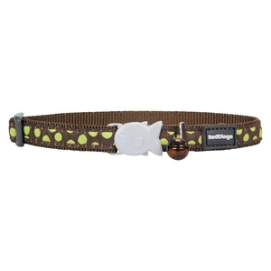 Green Spots on Brown Cat Collar