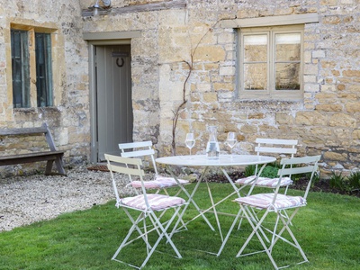 The Compton Cottage, Gloucestershire