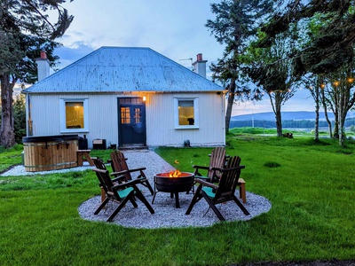 Challenger Bothy, Scottish Highlands