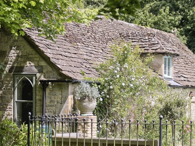 The Downs Barn Lodge, Gloucestershire
