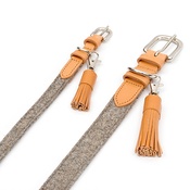 Mutts & Hounds - Camello Leather Tassel Clip