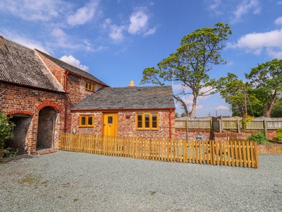 The Tractor Shed, Shropshire