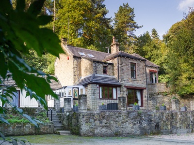 Highwood Lodge, West Yorkshire