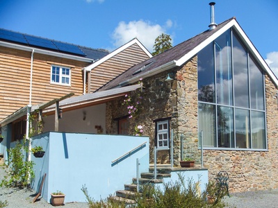 The Barn at Glanoer, Powys