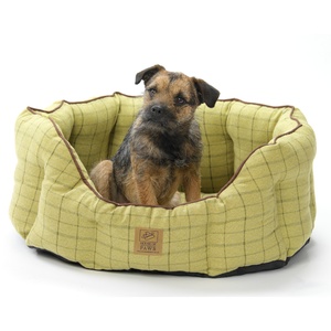 Tweed Oval Snuggle Dog Bed – Green