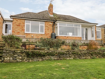 8 Mere View Avenue, East Riding of Yorkshire