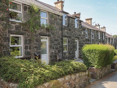 6 Maen Y Wern, Gwynedd