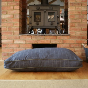 Luxury Tweed Dog Bed – Marine
