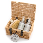 Mutts & Hounds - Hamper - Grooming