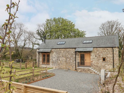 Lower Walreddon Barn, Devon