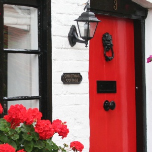 <strong>Bray Cottages </strong> Bray on Thames is the perfect location to go on walkies