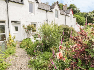 Crinan Canal Cottage No8, Argyll and Bute