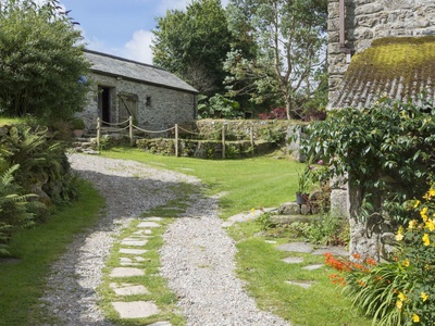 Buster Barn, Devon