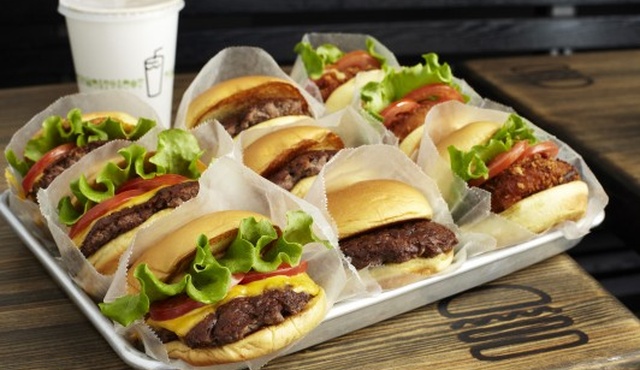 is shake shack dog friendly