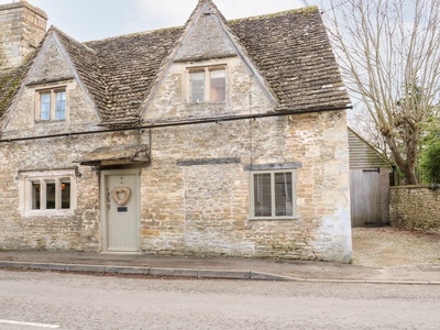 The Cottage and The Studio, Gloucestershire, South Cerney