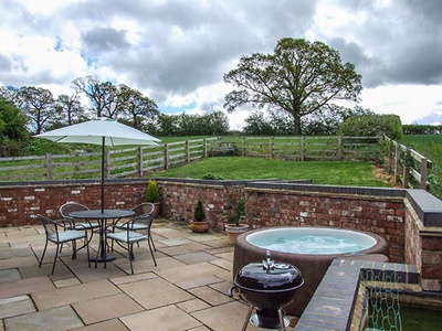 Owl Cottage, Warwickshire