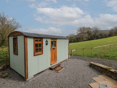 Rabbit Hill Hut, Monmouthshire