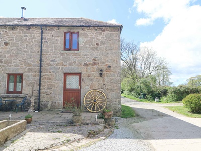 Courtyard, Cornwall