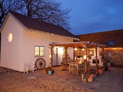 Blue Door Barns - The Lodge, East Sussex