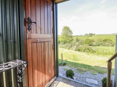 Puddle Duck Shepherds Hut, Cornwall