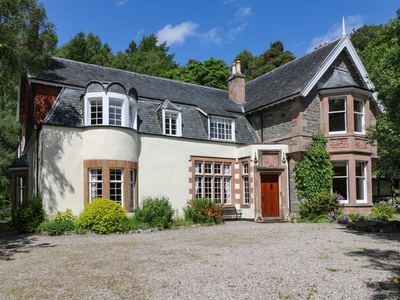 Bearnock Lodge, Highland, Inverness