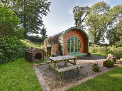 Pendragon Pod, Devon