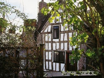 Molly's Cottage, Powys