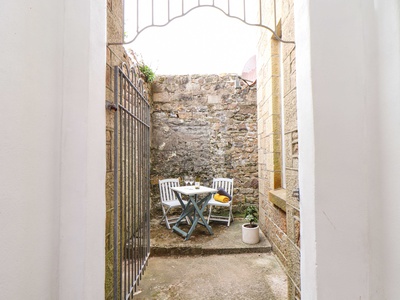 1 Regents Mews, Cornwall