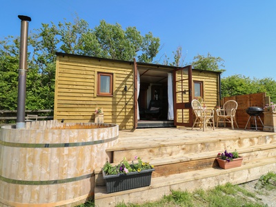 Hawthorn Hut, Powys