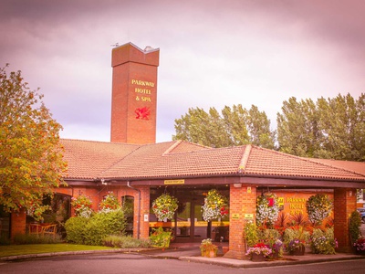 Parkway Hotel and Spa, Gwent, Cwmbran