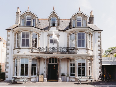 Hotel VARA, Cornwall