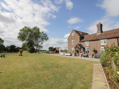 Far Coley Farm and Kilnhurst Log Cabin, Staffordshire