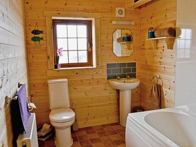 No. 6 Lake View Lodges, Lincolnshire, Old Leake