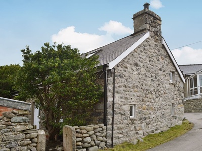 Dyserth, Caernarfon