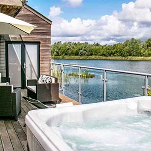 <strong>Cotswold WaterPark Retreats, Gloucestershire.</strong>Located centrally for visiting the delights of the Cotswolds and just under an hour from Oxford.