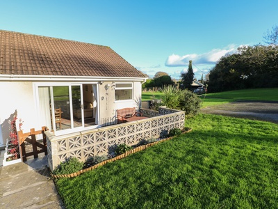 Bayview Bungalow, Powys