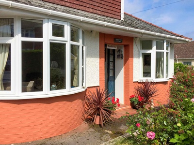 Ewenny  Cottage, Angus