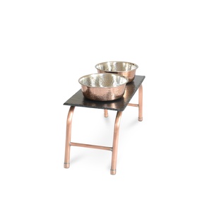 Copper & Slate feeding station