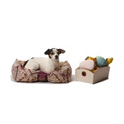 Katalin zu Windischgraetz - Chien Parisien Dog Bed – Amethyst & Gold