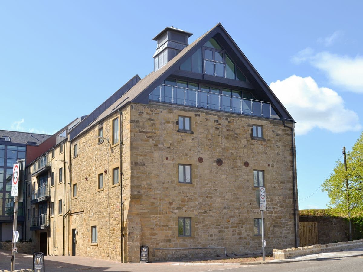 Dogfriendly Alnwick Old Brewery Apartment, Northumberland PetsPyjamas