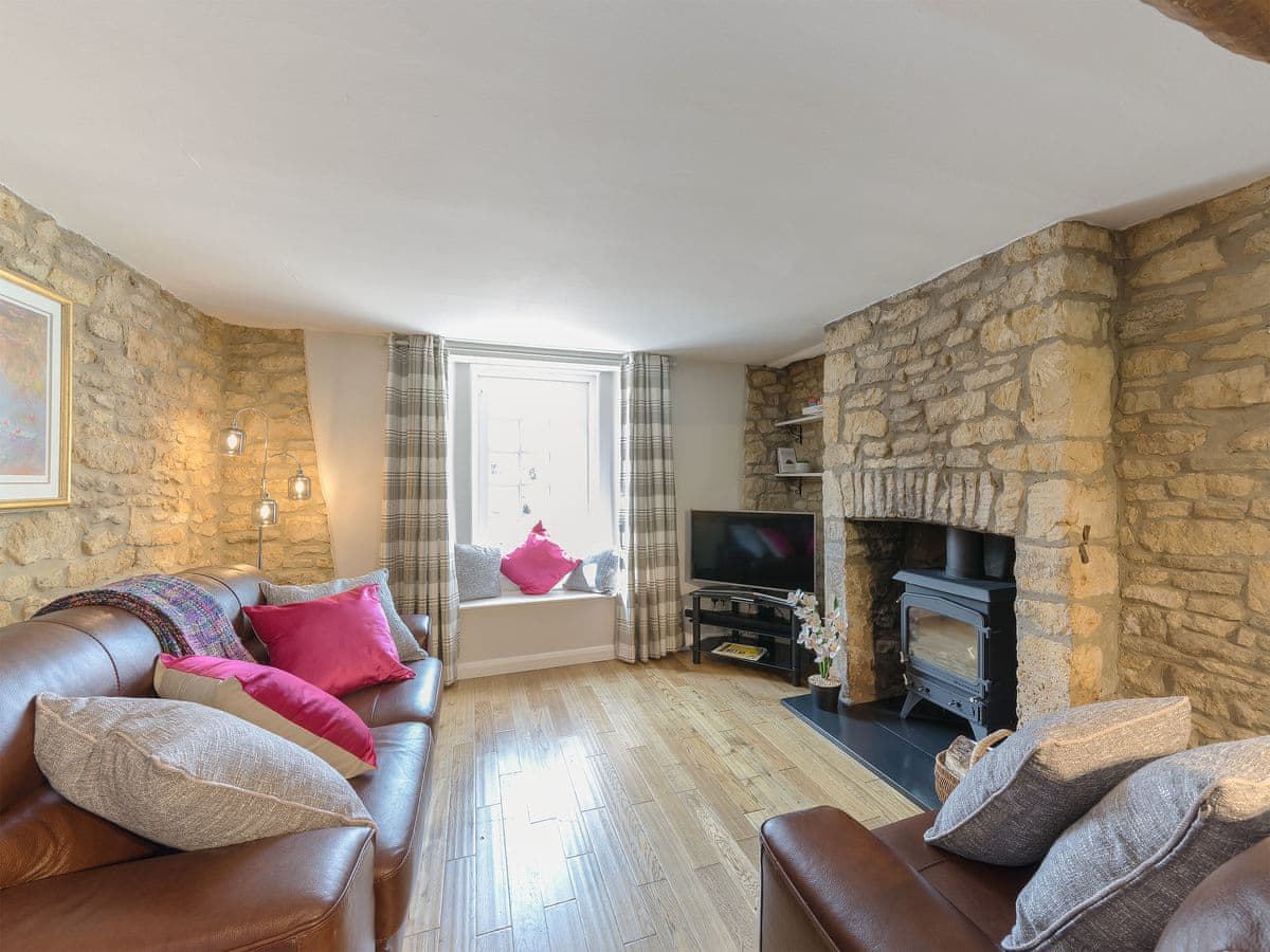 Dogfriendly Barton Cottage, Gloucestershire PetsPyjamas