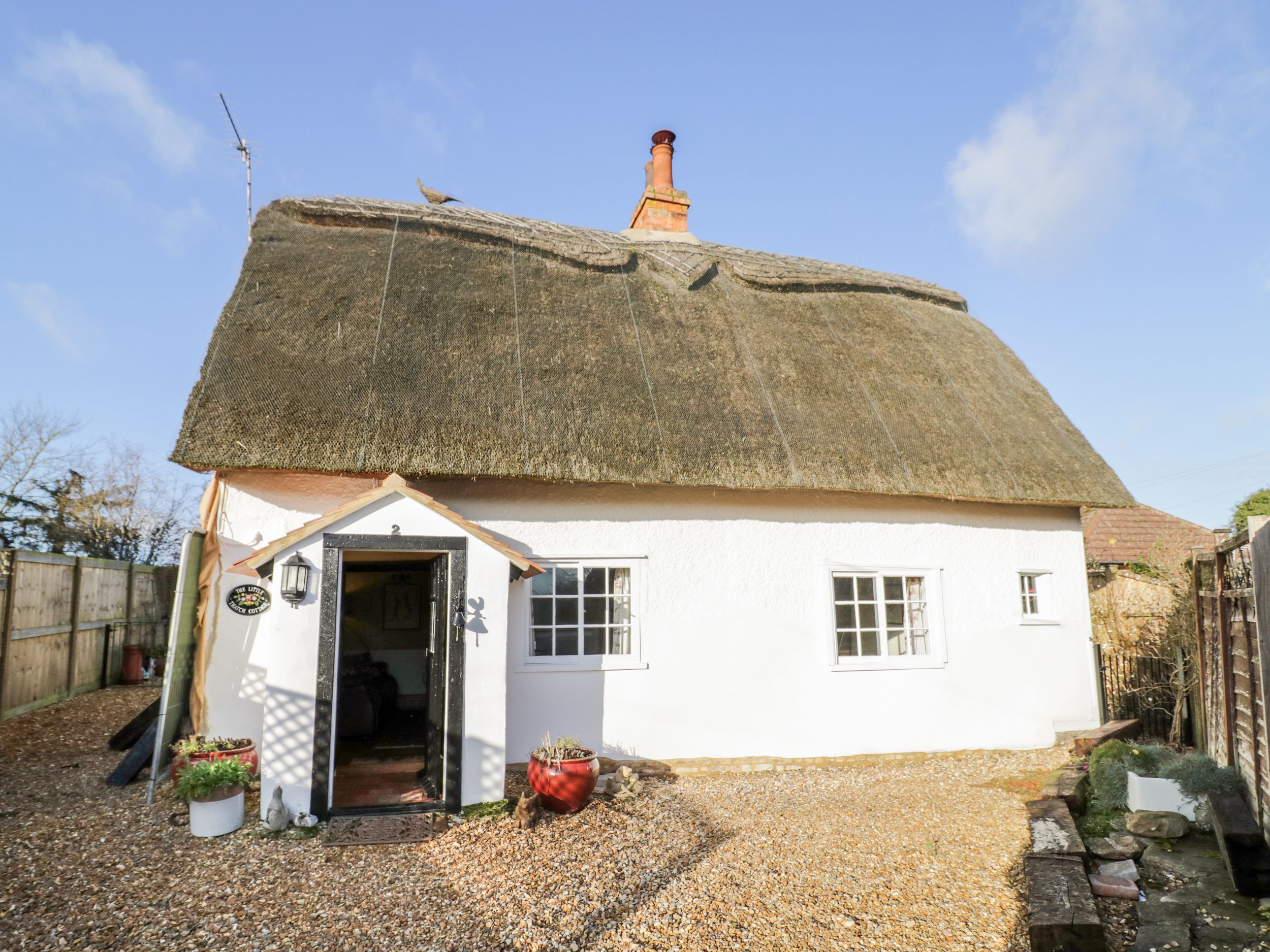 Dogfriendly The Little Thatch Cottage, Bedfordshire
