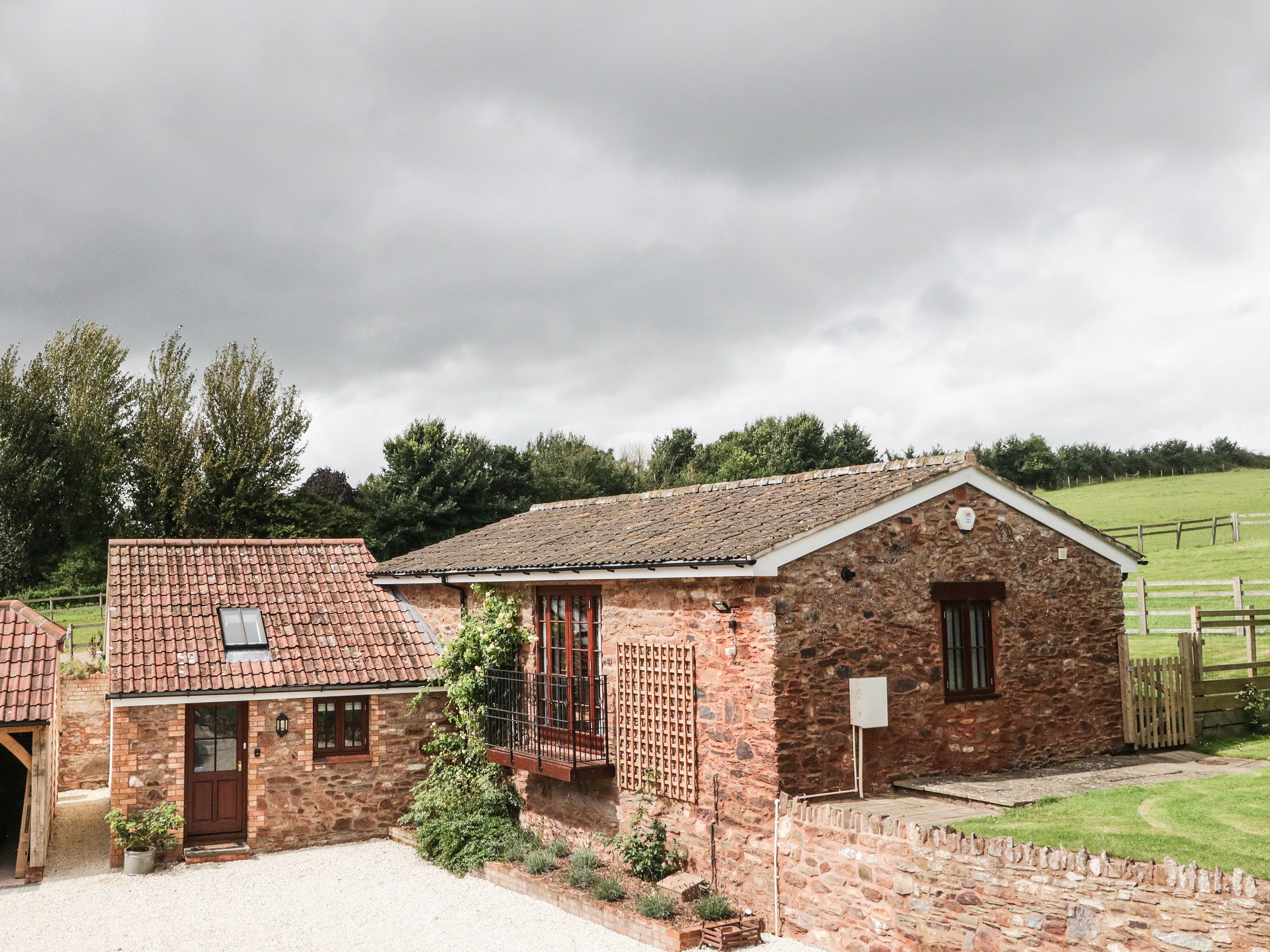 Dogfriendly Little Fulford Barn, Somerset PetsPyjamas